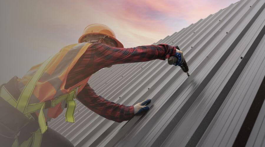 Professional gutter cleaning in Sheldahl, IA